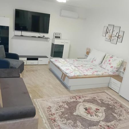 Hangjegy Apartman Debreţin Exterior foto
