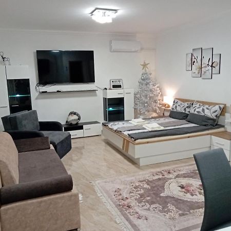 Hangjegy Apartman Debreţin Exterior foto