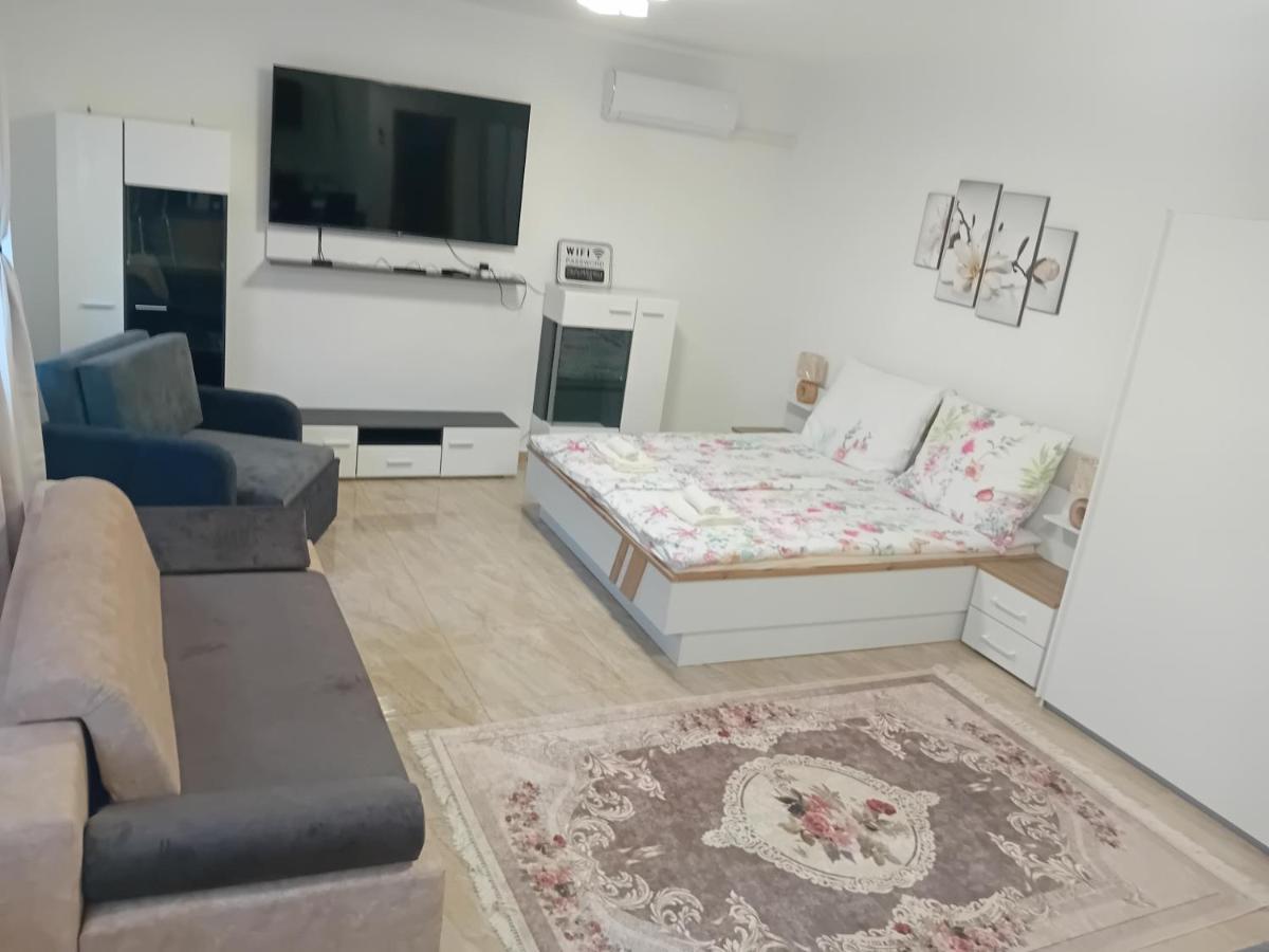 Hangjegy Apartman Debreţin Exterior foto